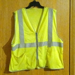"3M SCOTCHLITE" XL Reflective material CLASS 2: LEVEL 2, zip up Lt. weight vest